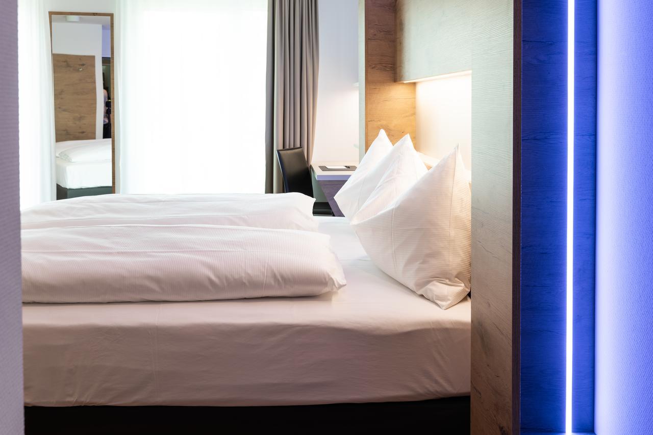 Triple Room,719426521:JPEG